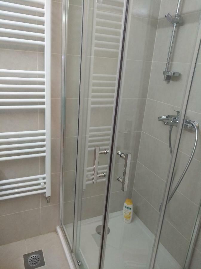 New Studio Apartment Sun With Free Parking Zagreb Bagian luar foto